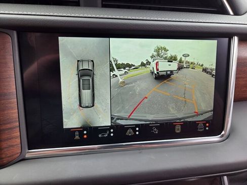 Used 2023 GMC Yukon Denali Ultimate AWD/4WD image 30