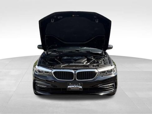 Used 2018 BMW 530i xDrive AWD/4WD image 9