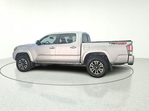 Used 2020 Toyota Tacoma TRD Sport w/ Technology Package AWD/4WD image 7