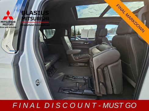 Used 2023 GMC Yukon XL Denali image 32