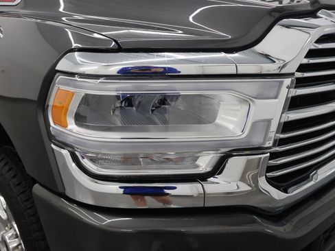 Used 2024 RAM 2500 Laramie w/ Safety Group AWD/4WD image 21