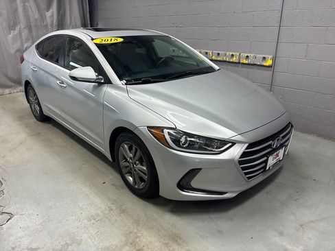 Used 2018 Hyundai Elantra Value Edition w/ Cargo Package FWD image 5