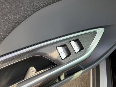 Used 2024 Lucid Air Touring AWD/4WD image 13