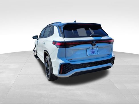 New 2026 Volkswagen Tiguan SE R-Line AWD/4WD image 4