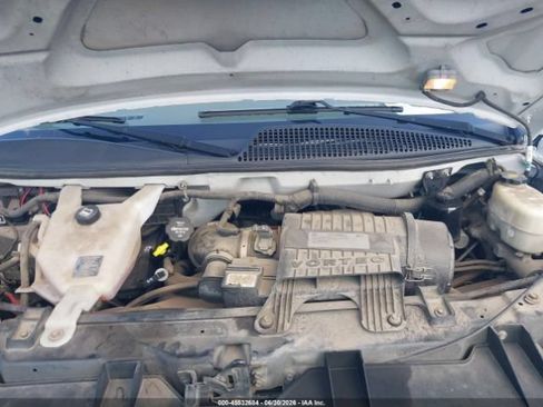 Used 2017 Chevrolet Express 3500 LT w/ LT Preferred Equipment Group RWD image 9