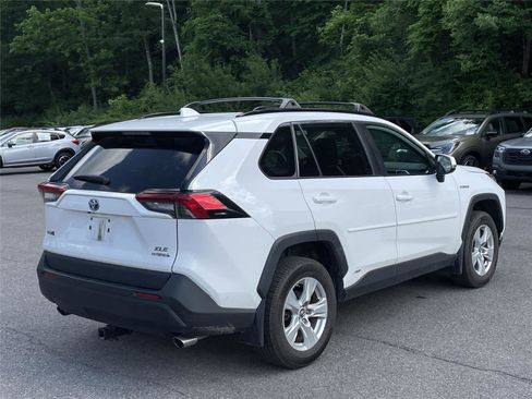 Used 2019 Toyota RAV4 XLE w/ Convenience Package AWD/4WD image 5