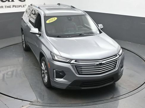 Used 2023 Chevrolet Traverse Premier w/ LPO, Floor Liner Package AWD/4WD image 48