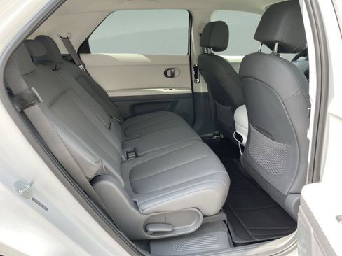 New 2025 Hyundai Ioniq 5 SEL image 17