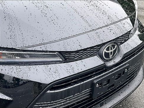Used 2025 Toyota Corolla LE FWD image 32