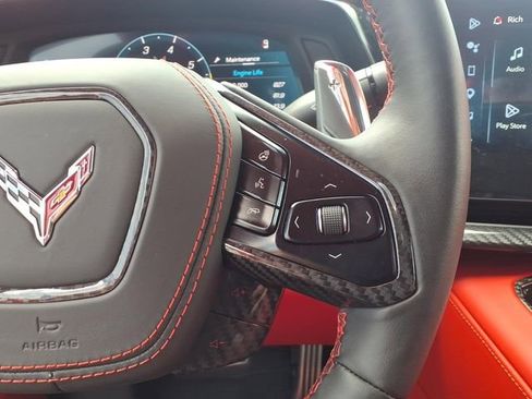 Used 2025 Chevrolet Corvette Stingray Premium Conv w/ Z51 Performance Package image 17