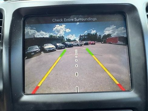 Used 2017 Jeep Cherokee Latitude w/ Cold Weather Group AWD/4WD image 20