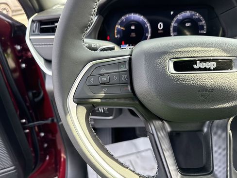 New 2025 Jeep Grand Cherokee L Laredo w/ Luxury Tech Group I image 14