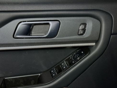 New 2026 Ford Explorer ST-Line AWD/4WD image 14