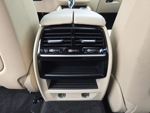 Used 2019 BMW 530i 530i Sedan RWD w/ M Sport Package image 26