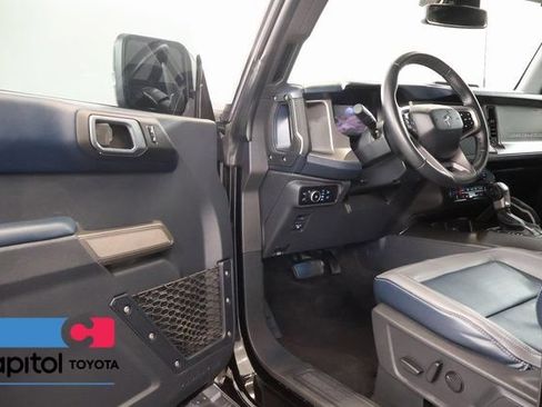 Used 2023 Ford Bronco Outer Banks AWD/4WD image 8