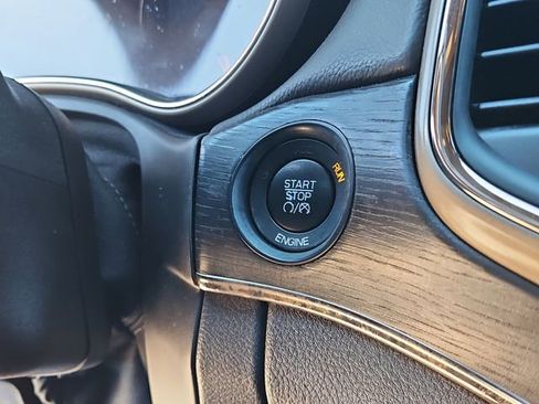 Used 2015 Jeep Grand Cherokee Summit w/ Trailer Tow Group IV image 30