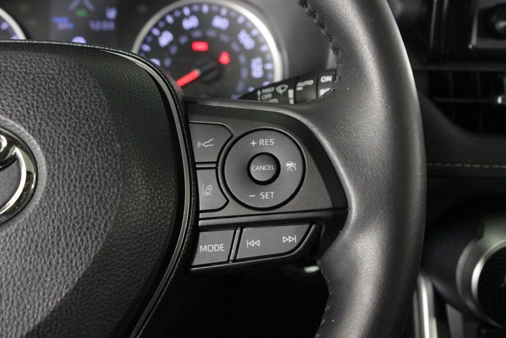 Used 2019 Toyota RAV4 XLE Premium w/ Cold Weather Package FWD image 29