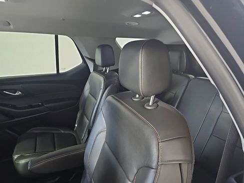 Used 2019 Chevrolet Traverse RS image 12