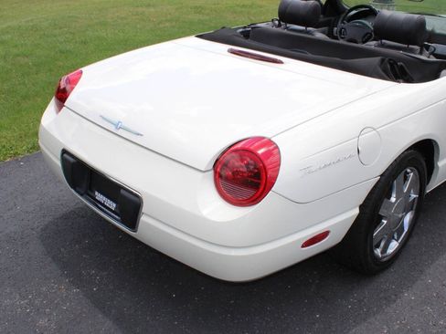 Used 2002 Ford Thunderbird Deluxe RWD image 4