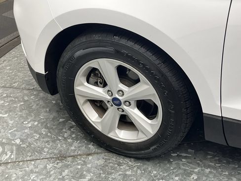 Certified 2019 Ford Edge SE w/ Cargo Accessory Package AWD/4WD image 28