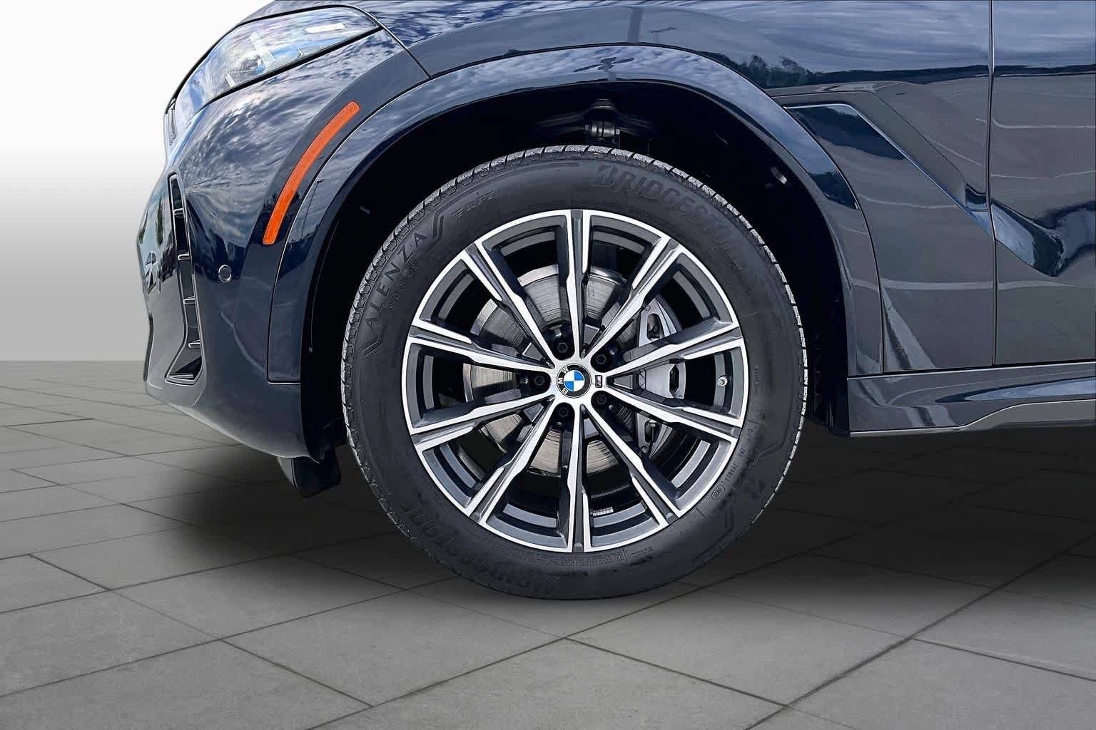 Used 2027 BMW X6 xDrive40i AWD/4WD image 10