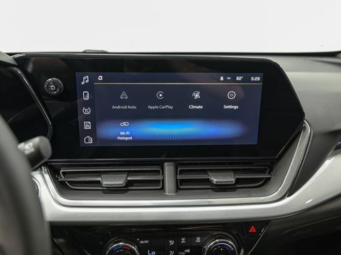 Used 2024 Chevrolet Trax LT FWD image 23