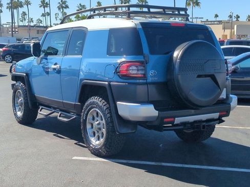 Used 2013 Toyota FJ Cruiser 4WD w/ Convenience Pkg image 8