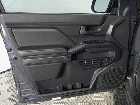 Used 2025 Toyota 4Runner TRD Off-Road image 14