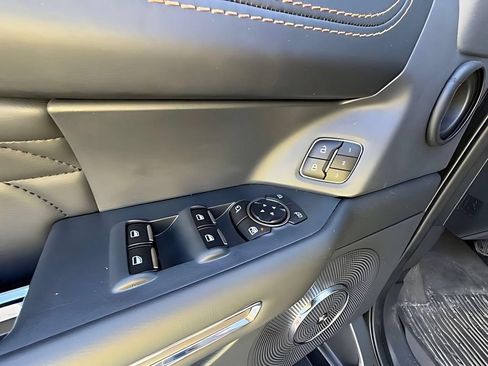 Used 2024 Ford Expedition Platinum AWD/4WD image 14