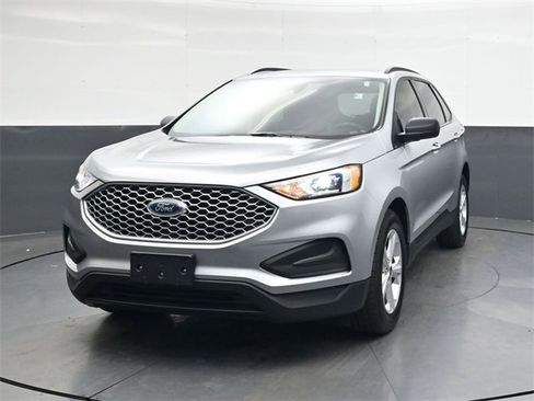 Used 2024 Ford Edge SE image 9
