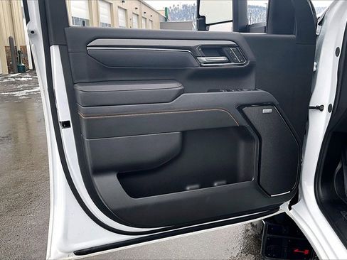 Used 2025 GMC Sierra 3500 AT4 image 24