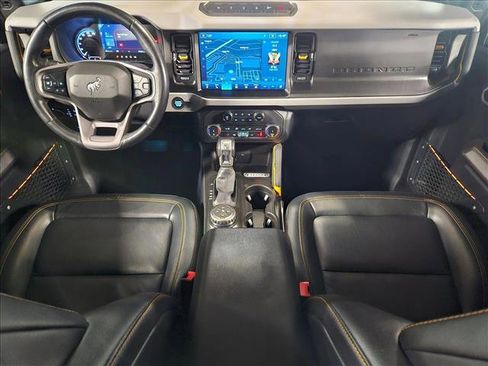 Used 2022 Ford Bronco Badlands image 17