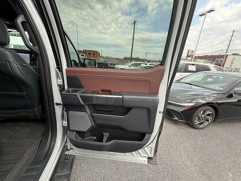 Used 2023 Ford F150 Lariat image 17