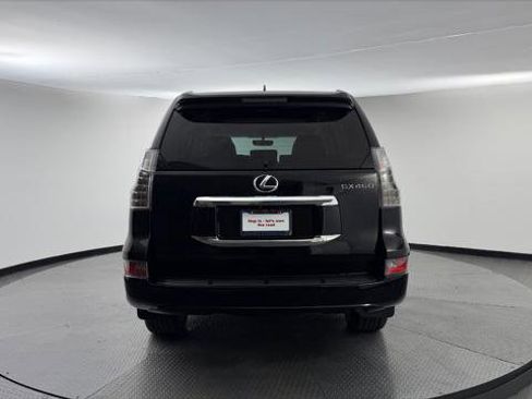 Used 2016 Lexus GX 460 image 7