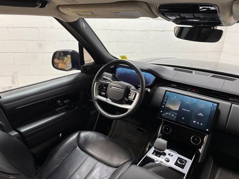 Used 2023 Land Rover Range Rover Long Wheelbase SE AWD/4WD image 35