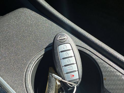 Used 2025 Nissan Altima 2.5 SV FWD image 23