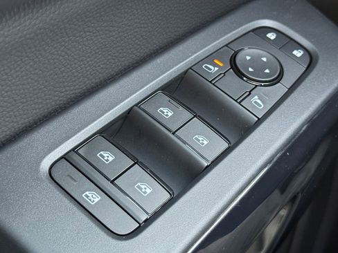 New 2026 Nissan Pathfinder SV image 22