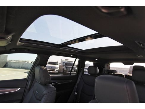 New 2025 Cadillac XT6 Luxury image 24