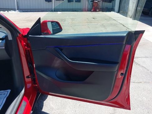 Used 2022 Tesla Model Y Performance AWD/4WD image 5