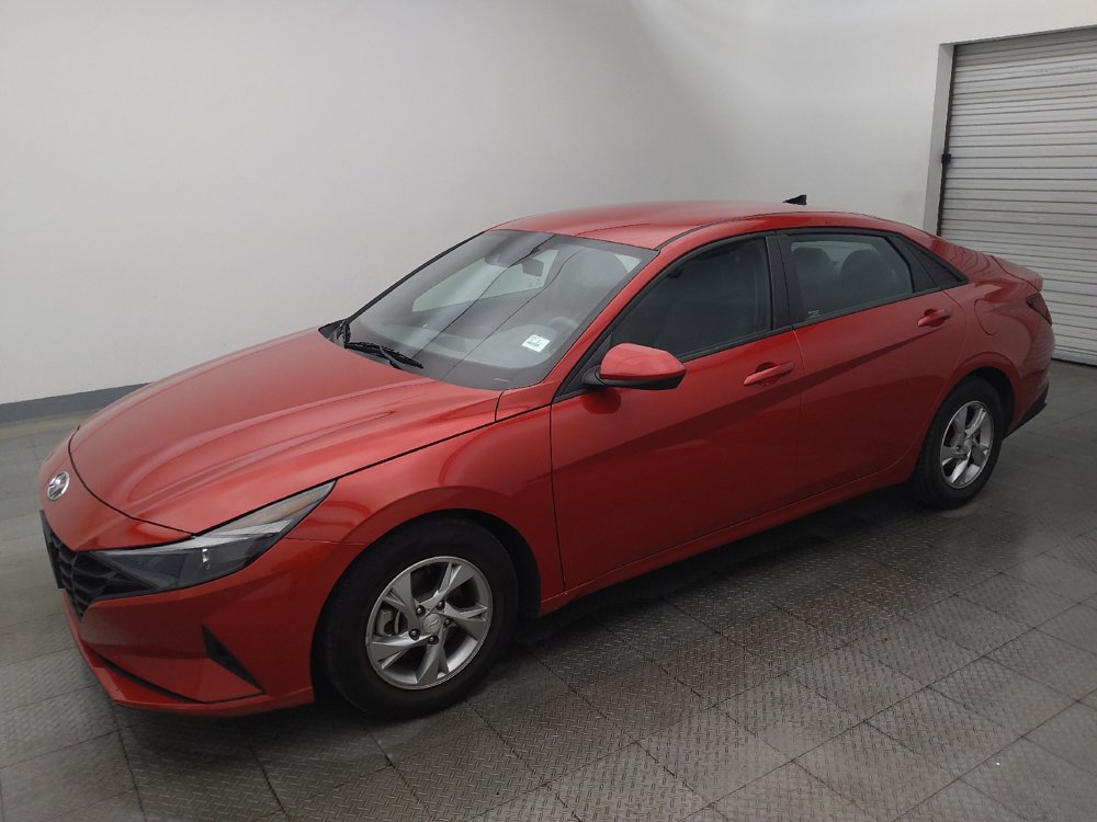 Used 2021 Hyundai Elantra SE FWD image 2