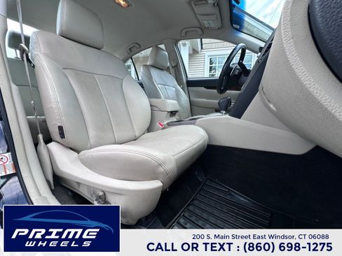 Used 2013 Subaru Legacy 2.5i Limited AWD/4WD image 17