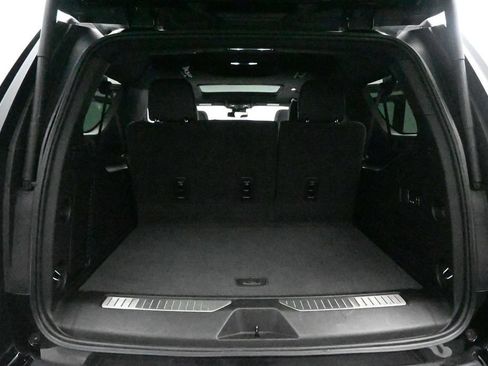 Used 2023 GMC Yukon XL AT4 w/ Technology Package AWD/4WD image 22