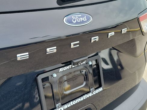 Used 2022 Ford Escape SE FWD image 7