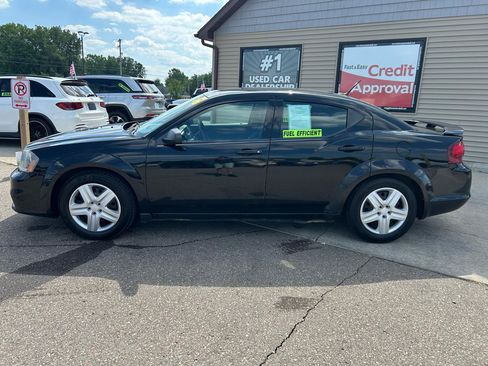 Used 2014 Dodge Avenger SE w/ Blacktop Package FWD image 8