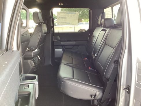 New 2025 Ford F150 Lariat w/ Equipment Group 501A Mid image 38