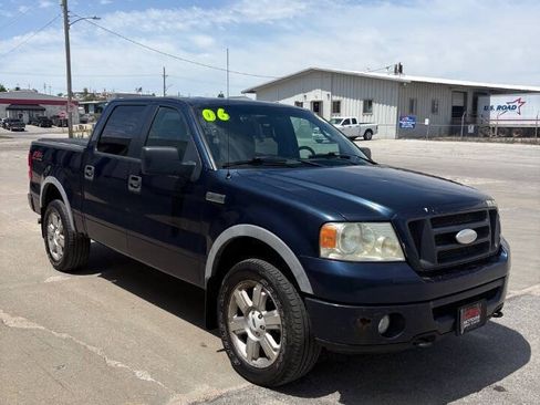 Used 2006 Ford F150 XLT AWD/4WD image 2