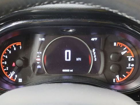 Used 2023 Dodge Durango SXT image 11