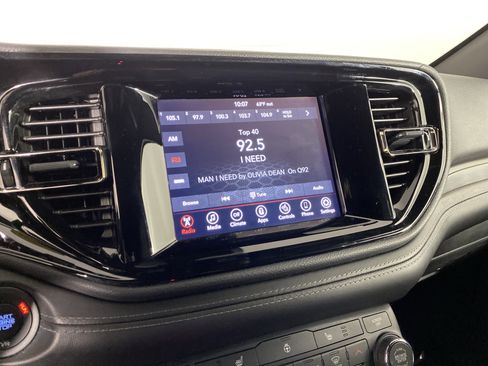 Used 2022 Dodge Durango GT image 38