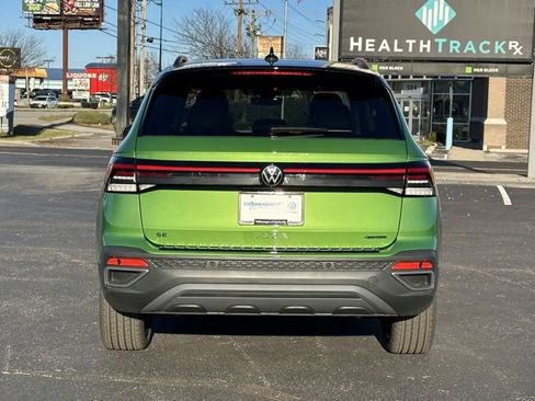New 2026 Volkswagen Taos SE image 6