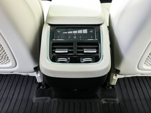 Certified 2024 Volvo XC90 B6 Plus w/ Protection Package Premier image 22